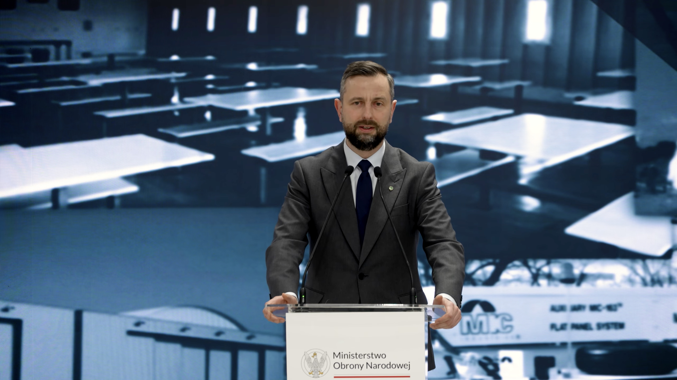 Jarociński batalion z „drukarką do schronów”. Minister ogłosił plany [WIDEO]