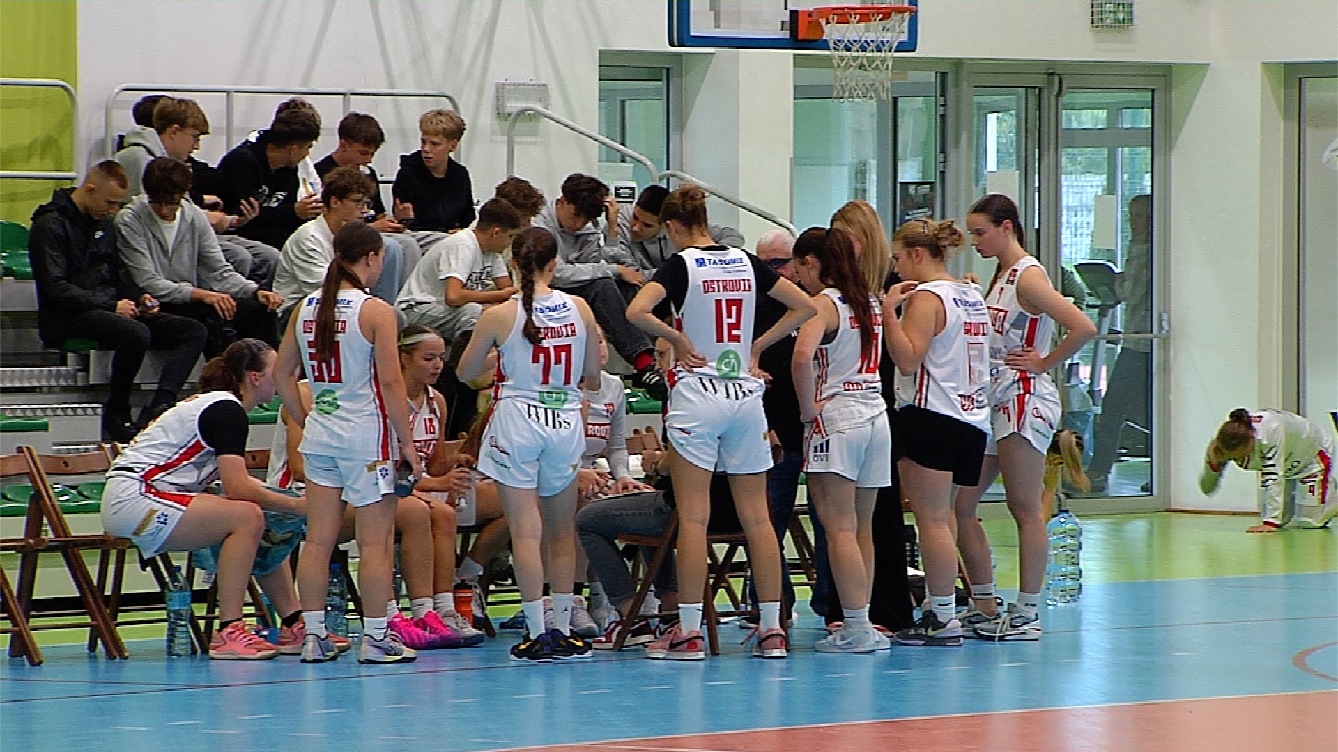 Trwa trzydniowy turniej KS Basket Ostrovia. To przedsmak tego, co zobaczymy w trakcie sezonu [WIDEO]