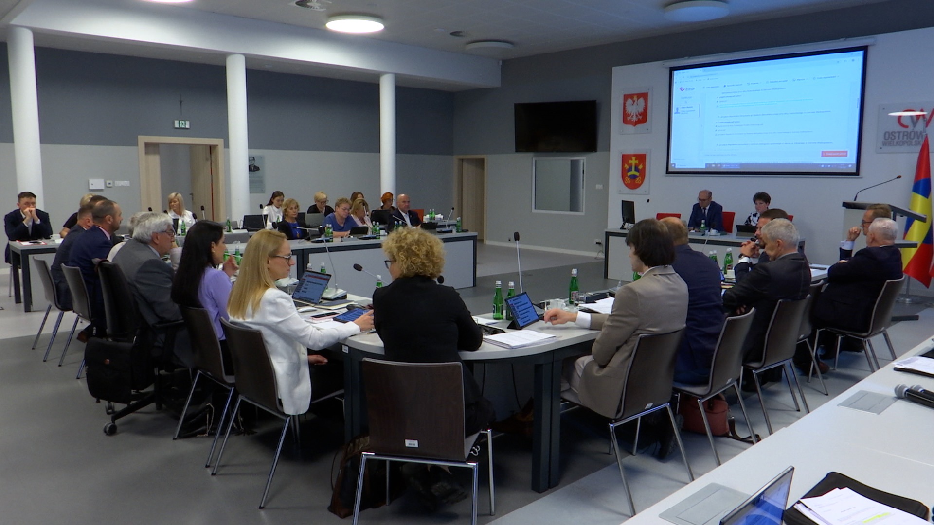 Czy w Ostrowie wzrośnie podatek od nieruchomosci? Oglądaj XVII Sesję Rady Miejskiej na żywo [WIDEO]